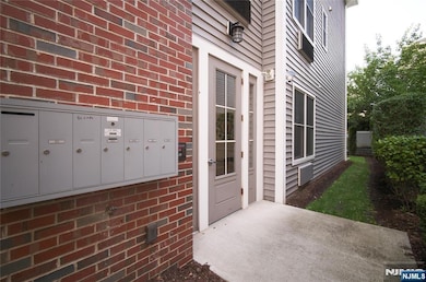 237 Lincoln Ave unit 201, Cliffside Park, NJ 07010 - photo 3