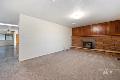 992 Wendell St, Twin Falls, ID 83301 - photo 5