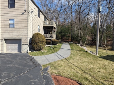 702 Pinewood Dr, Smithfield, RI 02917 - photo 4