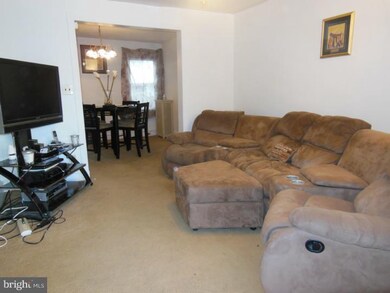 7241 Clinton Rd, Upper Darby, PA 19082 - photo 4