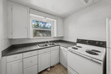 2710 Lanning Ave, Redding, CA 96001 - photo 6