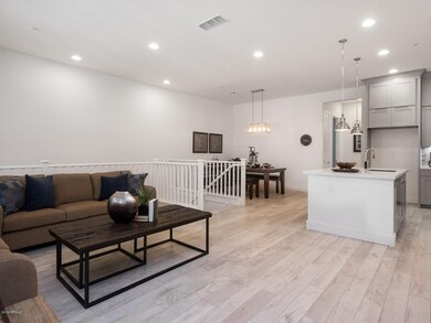 005_Modern Open-concept