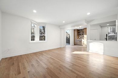 2069 N Larrabee St, Chicago, IL 60614 - photo 2