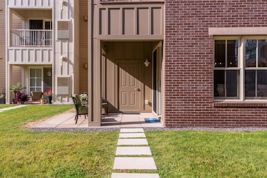 06_15 Middle St, Unit 208_MorneauStudios