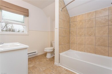 4376 E Lake Rd, Sheffield Lake, OH 44054 - photo 4