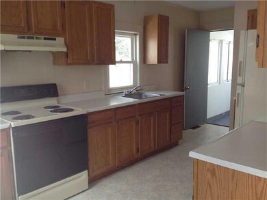 493 St John St, Portland, ME 04102 - photo 3