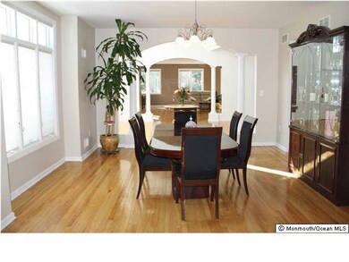 8 Raintree Ct, Holmdel, NJ 07733 - photo 4