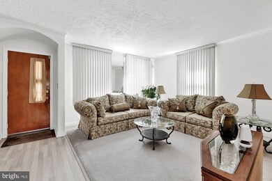 3912 Bareva Rd, Baltimore, MD 21215 - photo 6