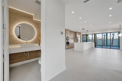 1527 NE 15th Ave, Fort Lauderdale, FL 33304 - photo 6