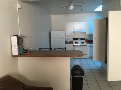 317 E Lester St, Tucson, AZ 85705 - photo 4