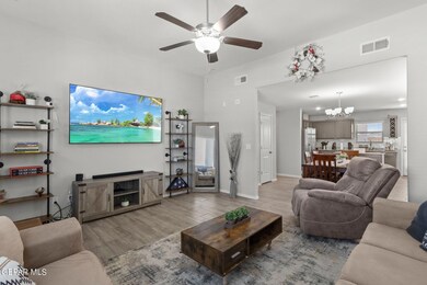 13952 Garforth Ave, El Paso, TX 79928 - photo 4