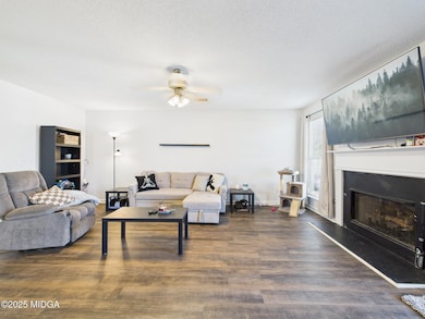 CAM03843G0-PR0119-STILL013