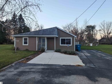 403 W Michigan Ave, Au Gres, MI 48703 - photo 2