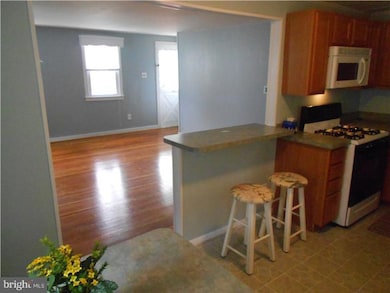 319 N Stiles Ave, Maple Shade Township, NJ 08052 - photo 2