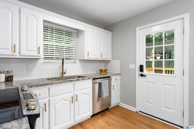 2315 Spencer Ln, Center Point, AL 35215 - photo 7