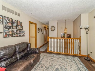 1004 Hackley Ave, Des Moines, IA 50315 - photo 6