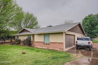 01 Exterior Front