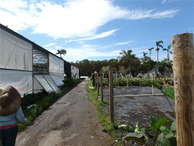 16870 SW 232nd St, Miami, FL 33170 - photo 6