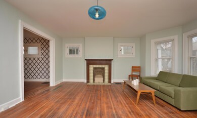 Living Room (5)