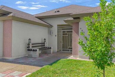 902 La Rosita, Laredo, TX 78046 - photo 4