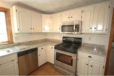 135 Laconia Cir, North Andover, MA 01845 - photo 2