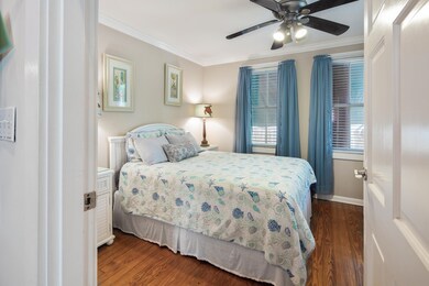 709 Windsor Ln-6