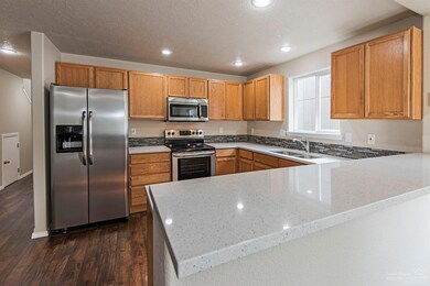 2259 SW 22nd St, Redmond, OR 97756 - photo 7