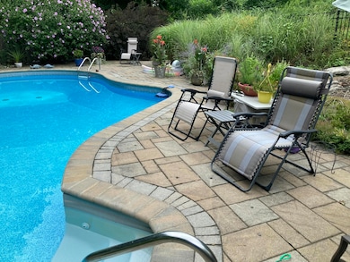 18 Monroe St, Auburn, ME 04210 - photo 4