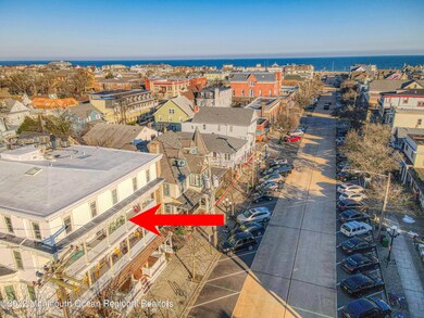 3 blocks to the beach