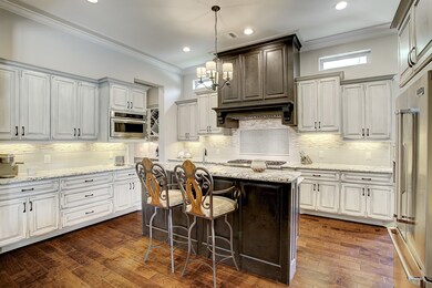 1435 Hewitt Dr, Houston, TX 77018 - photo 3