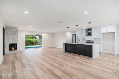 8715 E Amelia Ave - 05