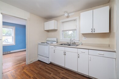 22 Lakeview St, East Hampton, CT 06424 - photo 7