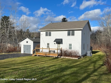27 Grays Ln, Tannersville, NY 12485 - photo 2
