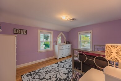 121 Thacher St, Milton, MA 02186 - photo 5