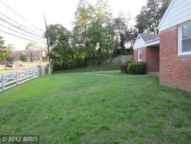 2205 Weber Dr, District Heights, MD 20747 - photo 2