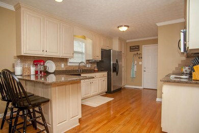 Spacious Kitchen with Granite Countertops!