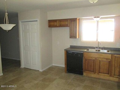1716 Glenview AFTER eat in kitchen