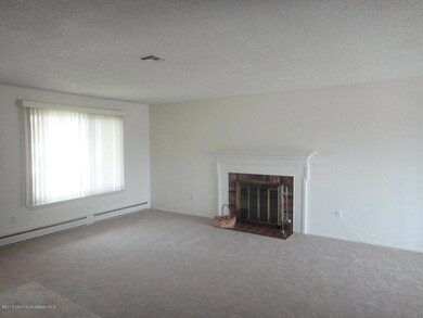 105A Hemlock Plaza, Monroe Township, NJ 08831 - photo 3