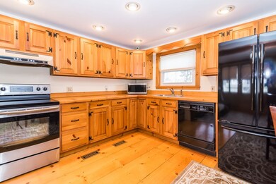 6 Leighton St, Pepperell, MA 01463 - photo 3