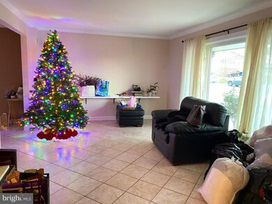 2843 Shanandale Dr, Silver Spring, MD 20904 - photo 3