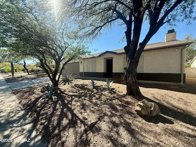 8667 N Golden Moon Way, Tucson, AZ 85743 - photo 4