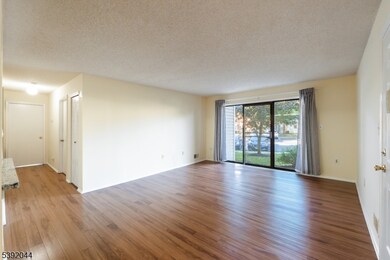 302 English Place unit D2, Basking Ridge, NJ 07920 - photo 4