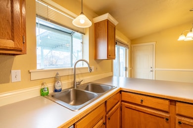 3217 SW Pumice Ave, Redmond, OR 97756 - photo 7