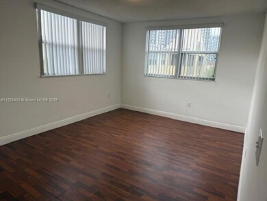 8333 Lake Dr unit 502, Doral, FL 33166 - photo 5