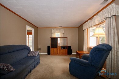 4610 Edgemont Rd, Toledo, OH 43611 - photo 2