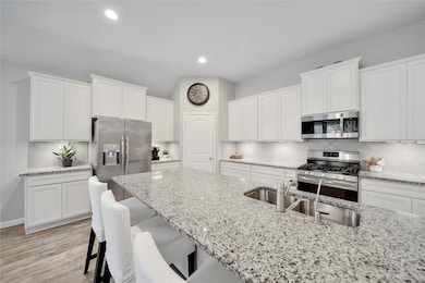 28003 Langsdale Ct, Spring, TX 77386 - photo 5