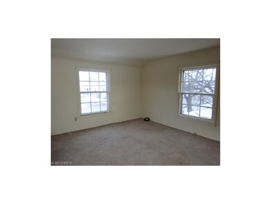 Large master bedroom overlooks W 140th