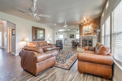 119 Corona Ct, Fort Worth, TX 76108 - photo 6