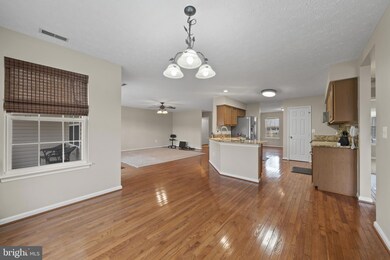 35329 Golf Course Dr, Mechanicsville, MD 20659 - photo 6