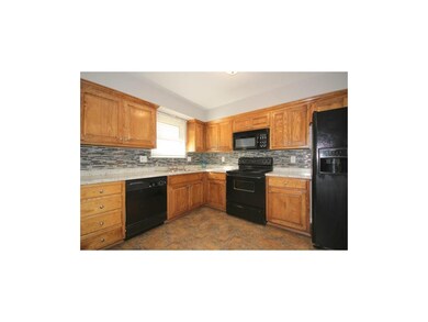 605 W King St, Spring Hill, KS 66083 - photo 3